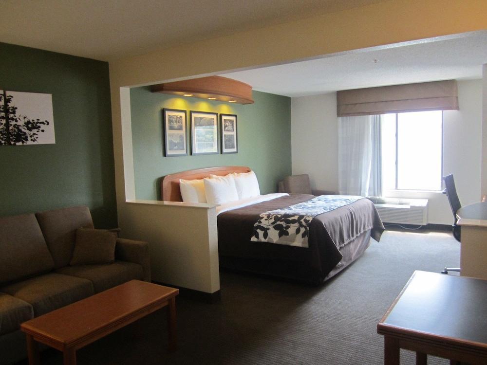 Hotel Clarion Pointe Albemarle Esterno foto