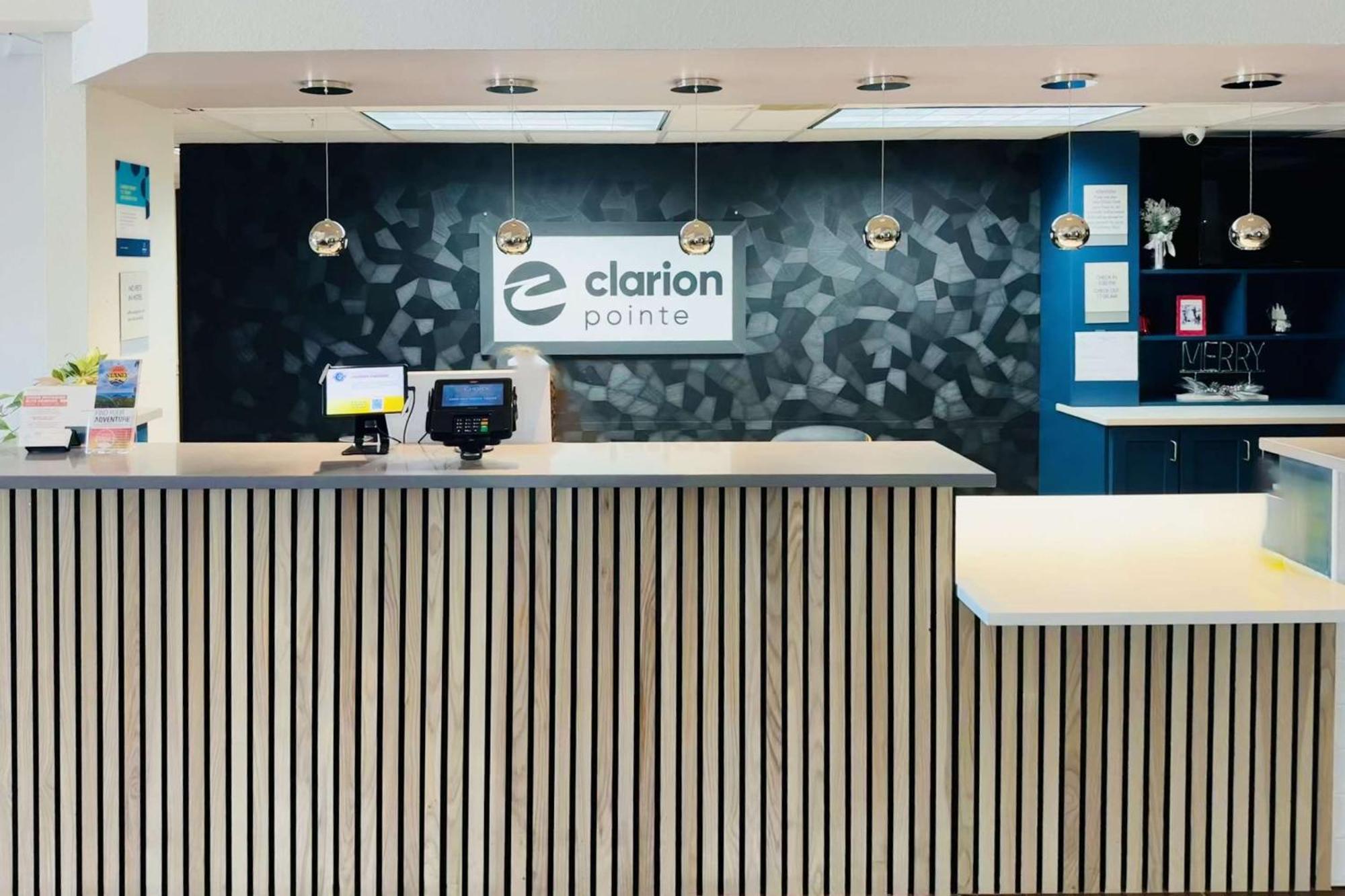 Hotel Clarion Pointe Albemarle Esterno foto
