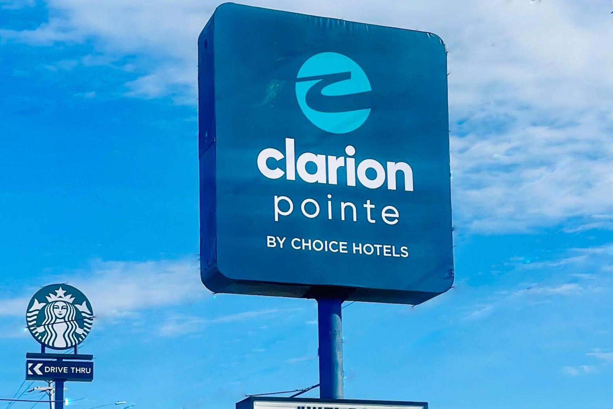 Hotel Clarion Pointe Albemarle Esterno foto