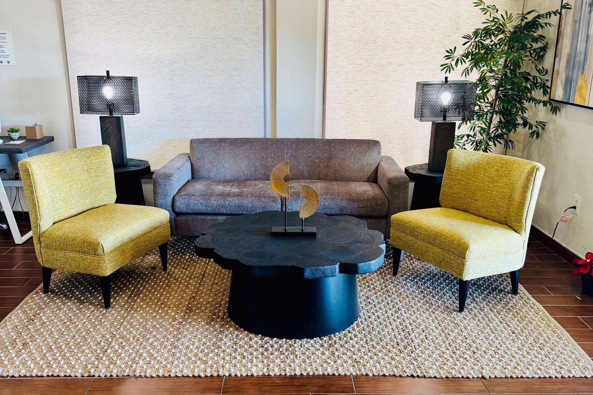 Hotel Clarion Pointe Albemarle Esterno foto