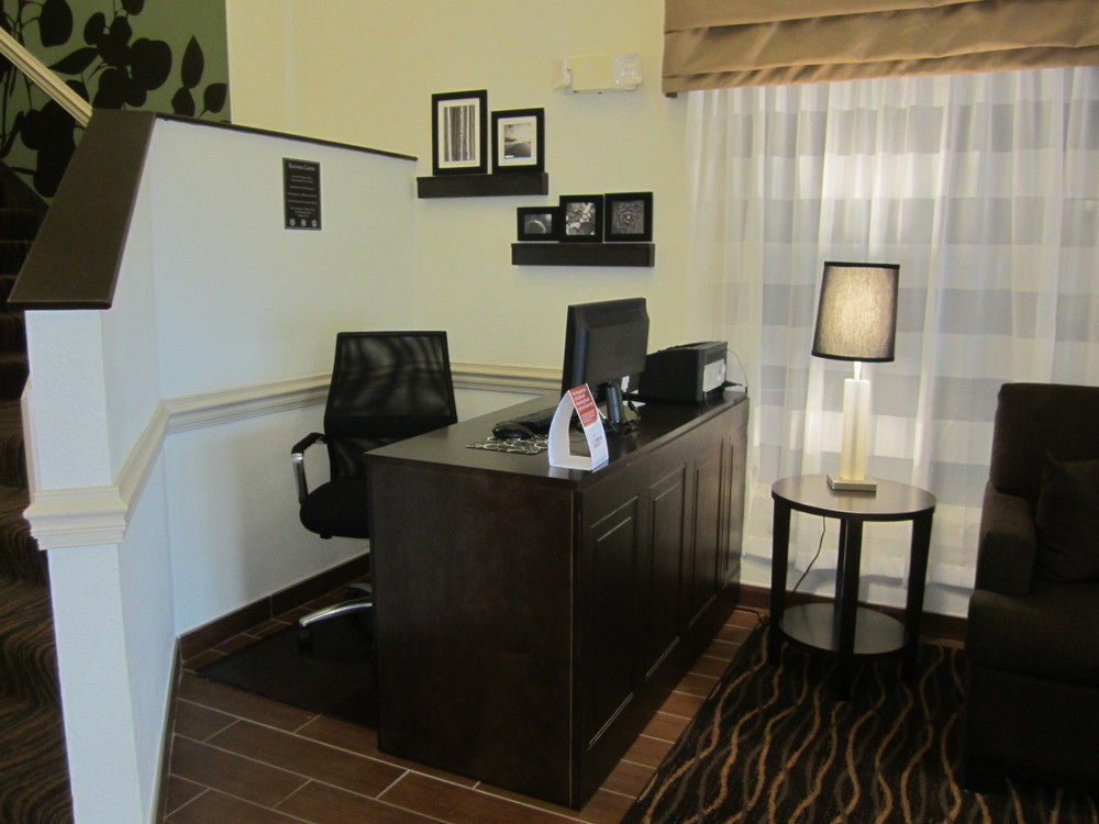 Hotel Clarion Pointe Albemarle Esterno foto