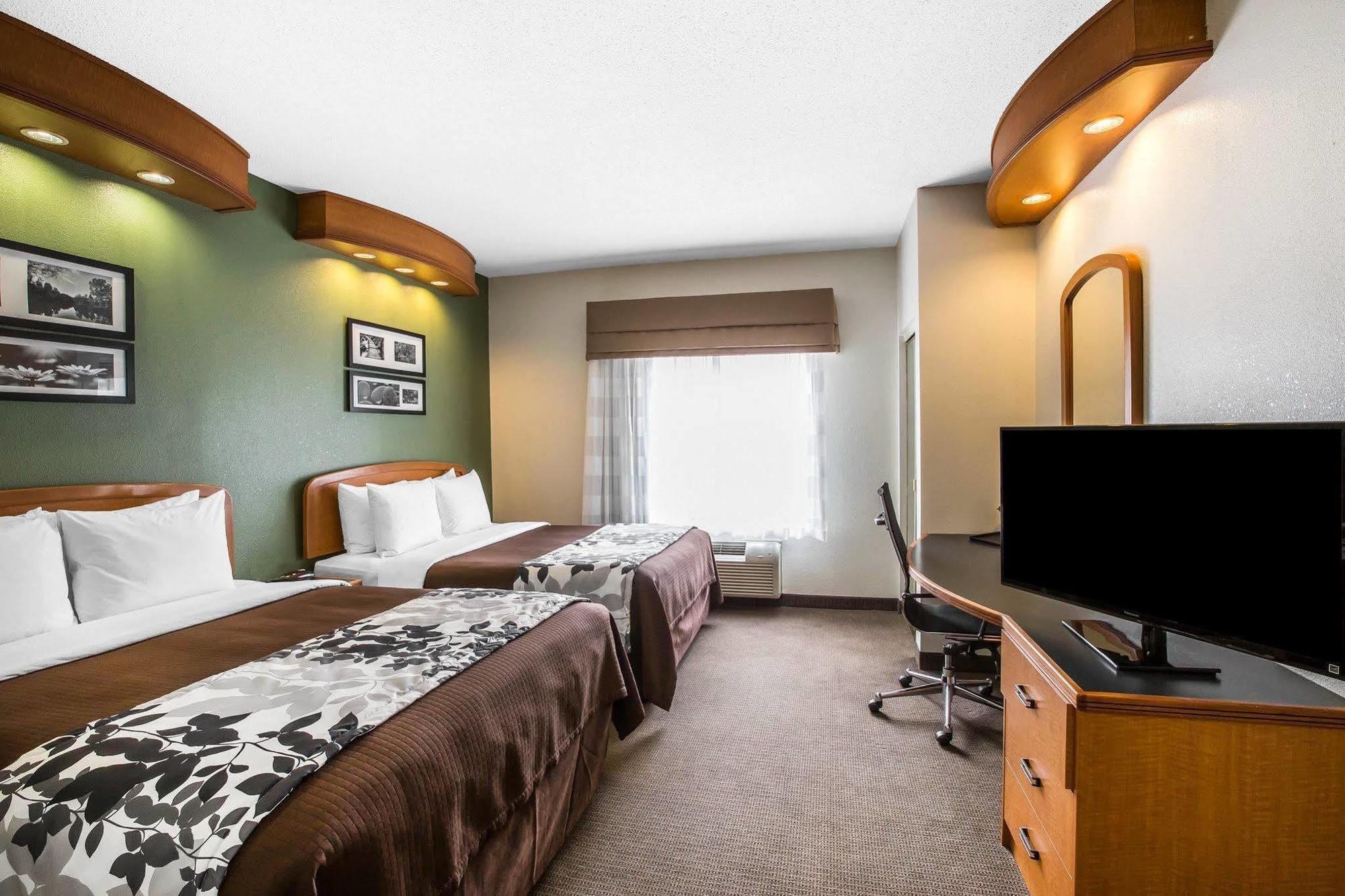 Hotel Clarion Pointe Albemarle Esterno foto